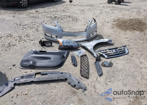 2015 Nissan Sentra S z USA, uszkodzony, nr VIN 3N1AB7AP4FY287685